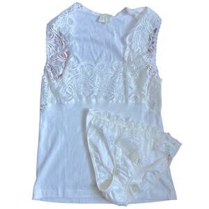 RARE Vintage Victoria’s Secret Crown Label Lace Undershirt Panties Set NWOT M